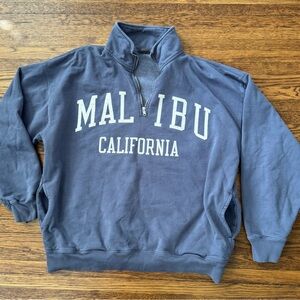 #642 John Galt Malibu California Half-Zip Sweatshirt
Brandy Melville